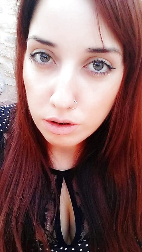 photo porno de grosse femme geante tres poilue le vagin ouvert
